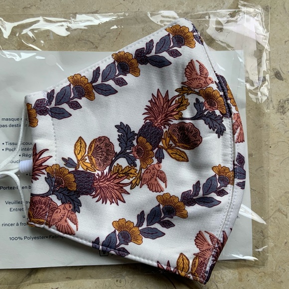 Tory Burch Accessories - Face mask 😷 Tory Burch
